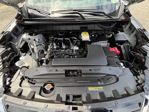 Used 2025 Nissan Pathfinder SV FWD image 35
