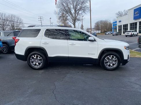 Used 2021 GMC Acadia SLT w/ LPO, Floor Liner Package image 2