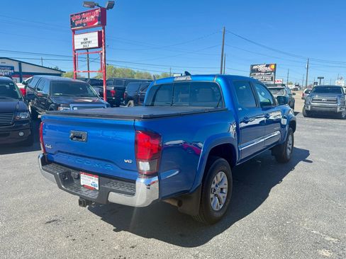 Used 2018 Toyota Tacoma SR5 image 5