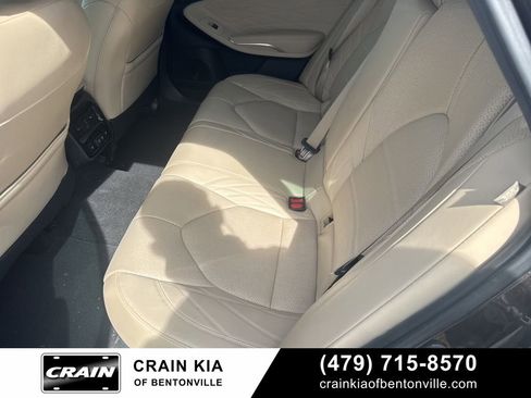 Used 2019 Toyota Avalon Limited image 46