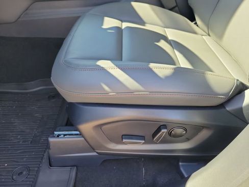 New 2026 Ford Explorer Active w/ Active Comfort Package image 18