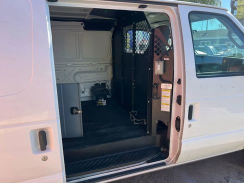 Used 2013 Ford E-150 and Econoline 150 image 10