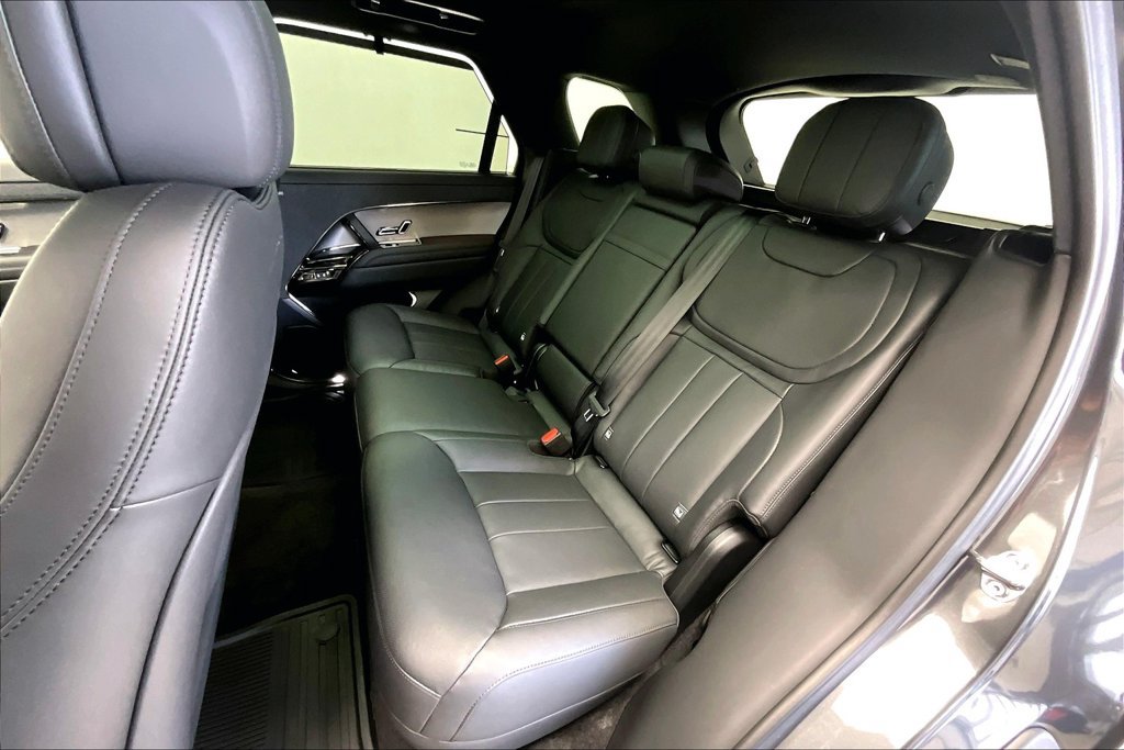 Used 2025 Land Rover Range Rover Sport SE AWD/4WD image 28