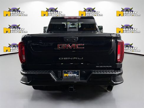 Used 2021 GMC Sierra 2500 Denali w/ Denali Black Diamond Edition image 6