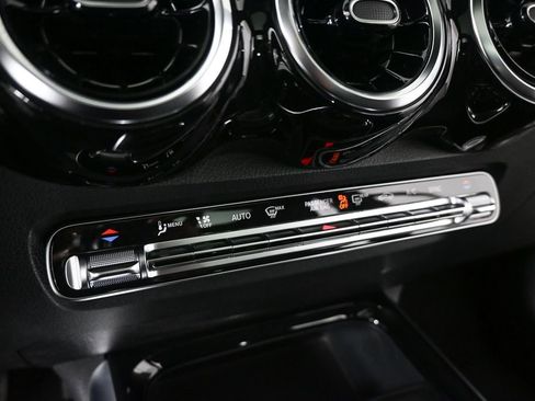 New 2026 Mercedes-Benz GLB 250 image 14