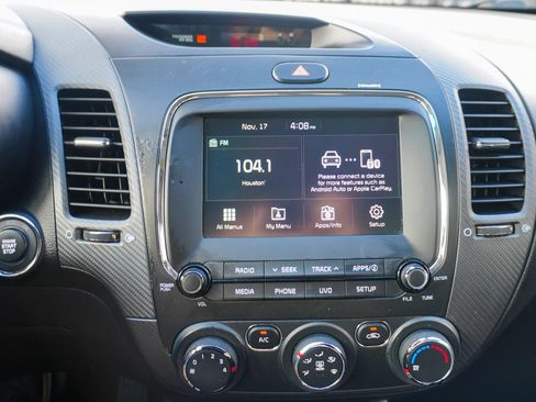 Used 2018 Kia Forte S w/ S Technology Plus Package image 26