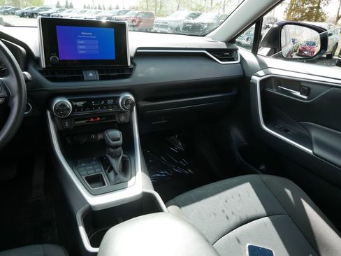 Certified 2025 Toyota RAV4 XLE AWD/4WD image 14