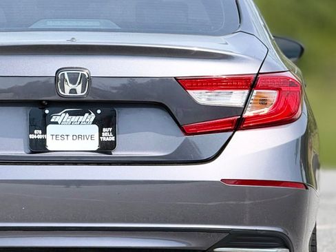 Used 2018 Honda Accord LX image 17
