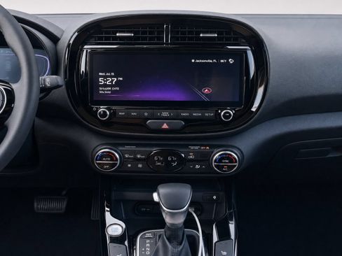 Used 2025 Kia Soul EX FWD image 18