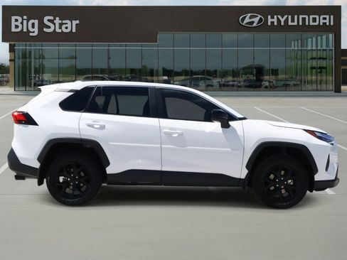 Used 2024 Toyota RAV4 LE image 5