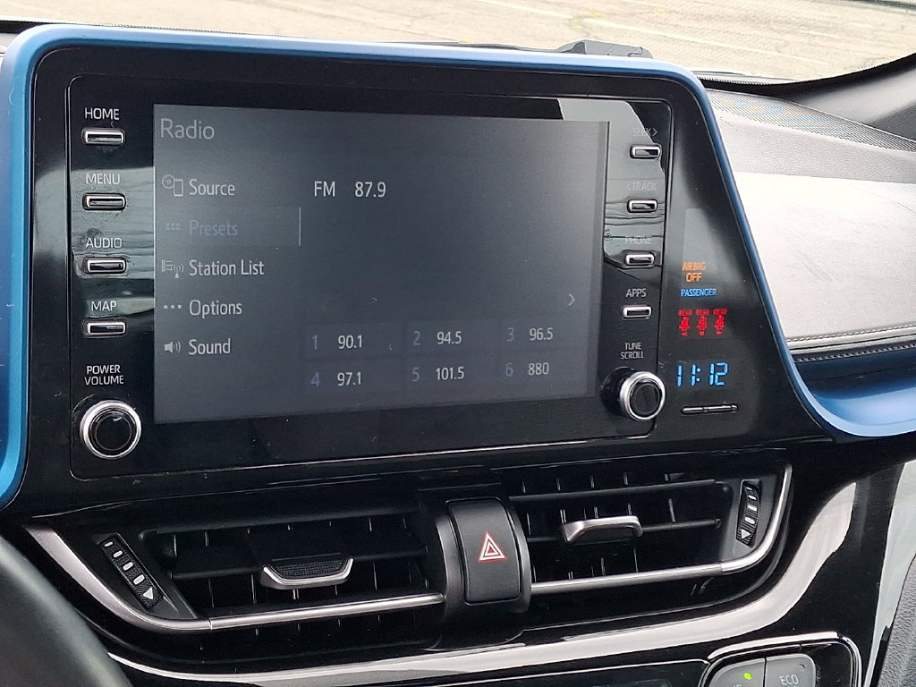 Used 2019 Toyota C-HR XLE FWD image 3
