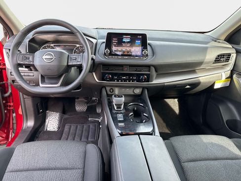 Used 2026 Nissan Rogue SV FWD image 19