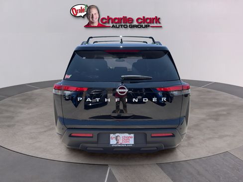 Certified 2025 Nissan Pathfinder SV FWD image 5