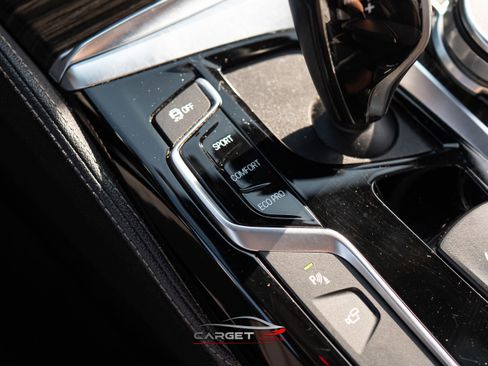 Used 2020 BMW 530i xDrive xDrive M Sport Line w/ M Sport Package image 36