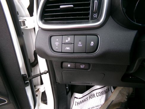 Used 2016 Kia Sorento SX w/ SXL Technology Package AWD/4WD image 11