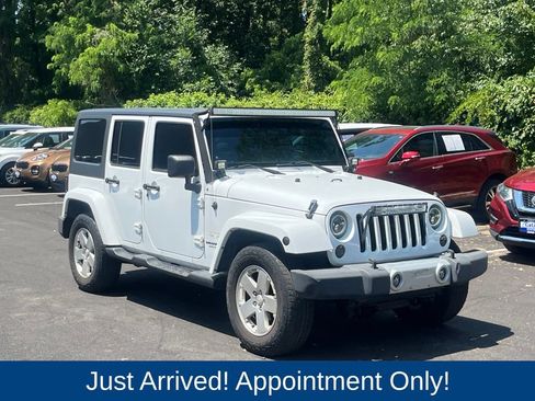 Used 2012 Jeep Wrangler Unlimited Sahara w/ Connectivity Group AWD/4WD image 1