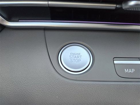 New 2025 Hyundai Elantra SEL image 22