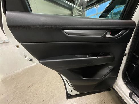 Used 2018 MAZDA CX-5 Touring image 16