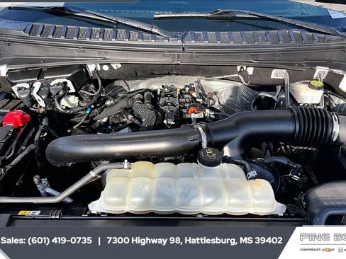 Used 2024 Ford Expedition Limited AWD/4WD image 9
