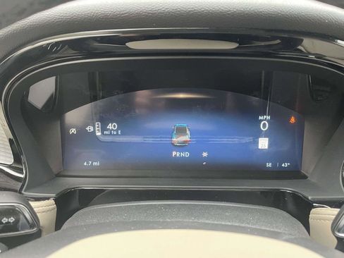 New 2026 Lincoln Corsair Premiere image 30