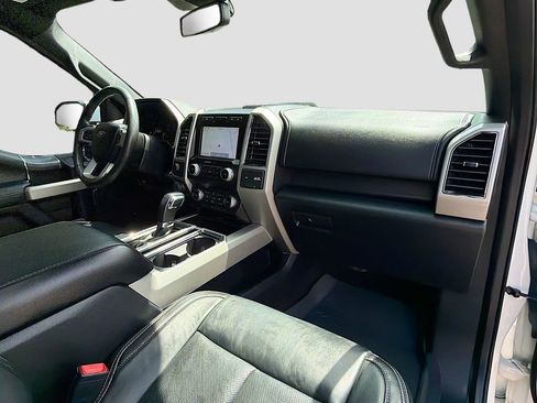 Used 2020 Ford F150 Lariat w/ Equipment Group 502A Luxury AWD/4WD image 31