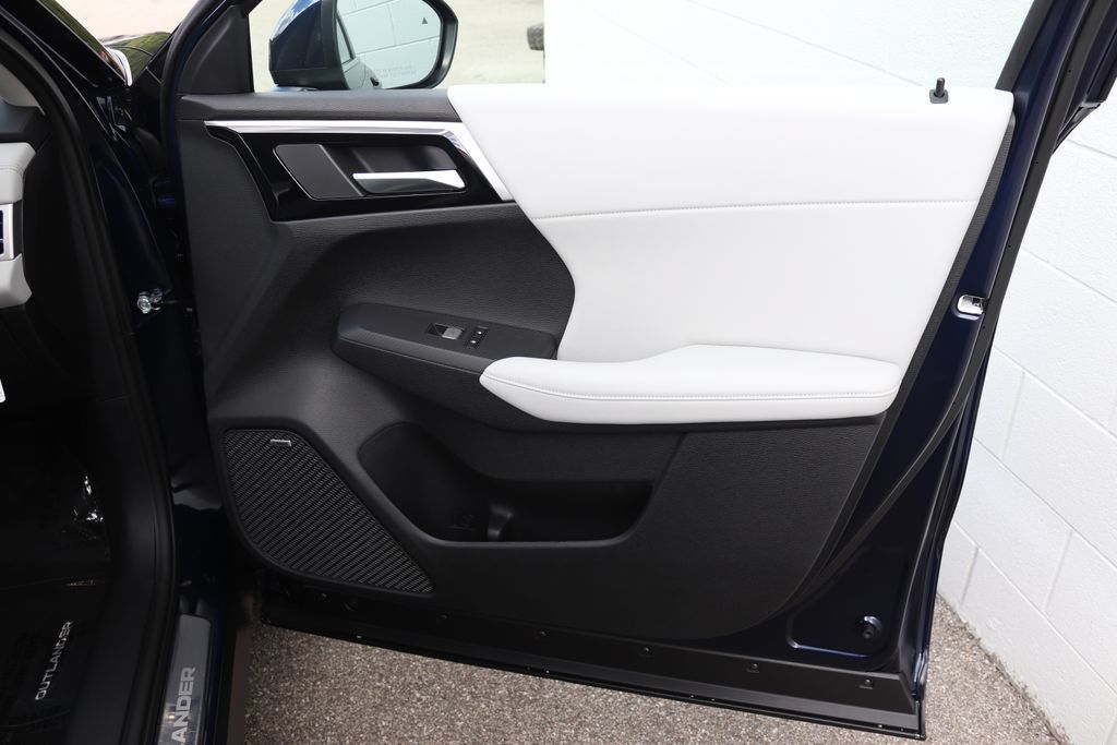 New 2026 Mitsubishi Outlander SE AWD/4WD image 14
