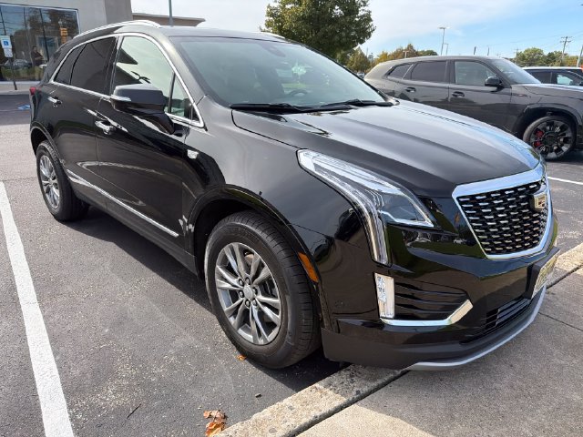 Used 2021 Cadillac XT5 Premium Luxury AWD/4WD image 2