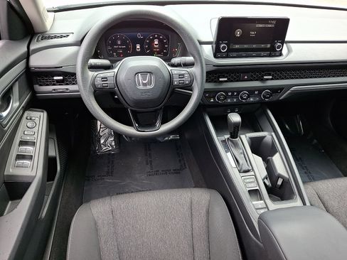 Used 2023 Honda Accord EX image 11