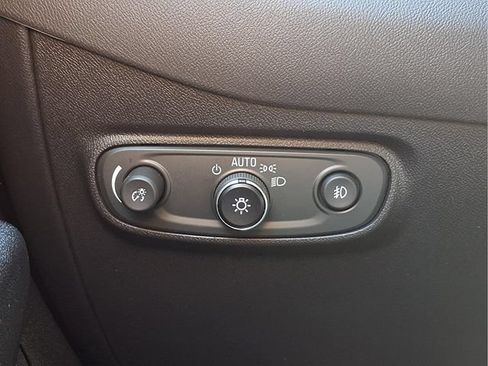 Certified 2023 Chevrolet Equinox Premier AWD/4WD image 12
