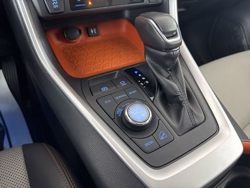 Used 2019 Toyota RAV4 Adventure w/ Cold Weather Package AWD/4WD image 17