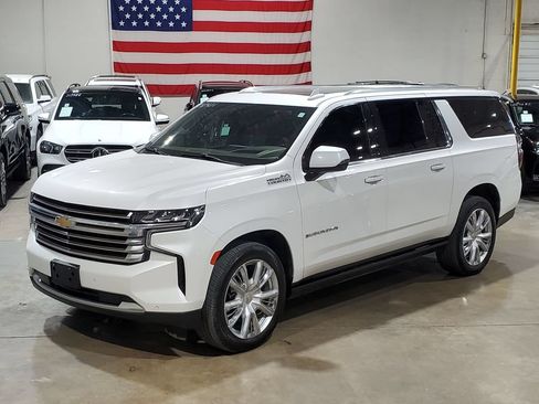 Used 2021 Chevrolet Suburban High Country w/ Premium Package RWD image 41