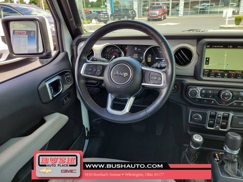 Used 2022 Jeep Wrangler Unlimited Sahara AWD/4WD image 11