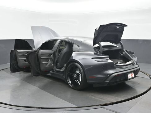 Used 2020 Porsche Taycan 4S AWD/4WD image 43