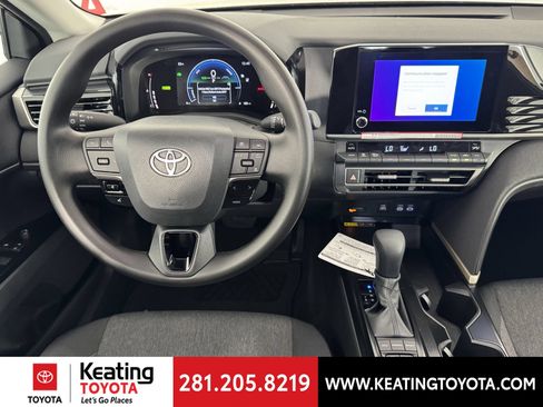 Used 2026 Toyota Camry LE w/ Convenience Package FWD image 8