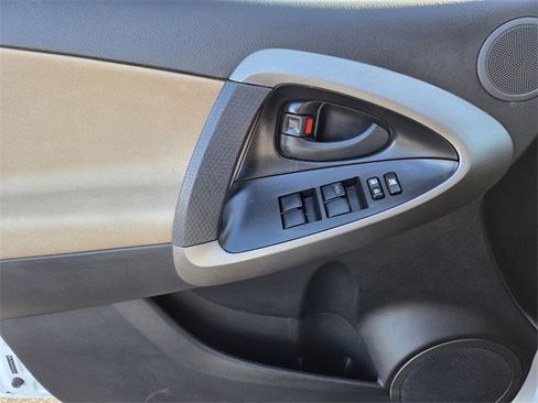 Used 2012 Toyota RAV4 4WD image 16