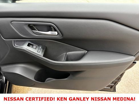 Certified 2026 Nissan Rogue SV AWD/4WD image 49