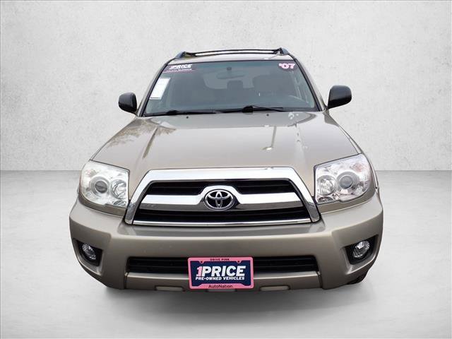 Used 2007 Toyota 4Runner SR5 AWD/4WD image 4
