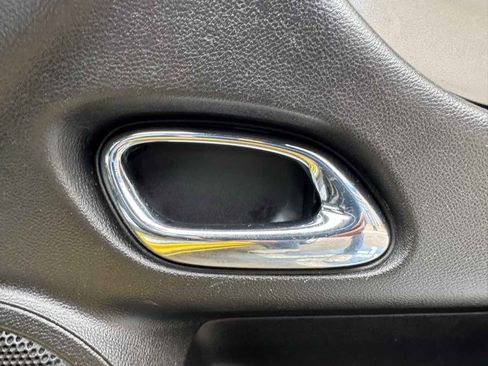 Used 2010 Chevrolet Camaro LT image 31