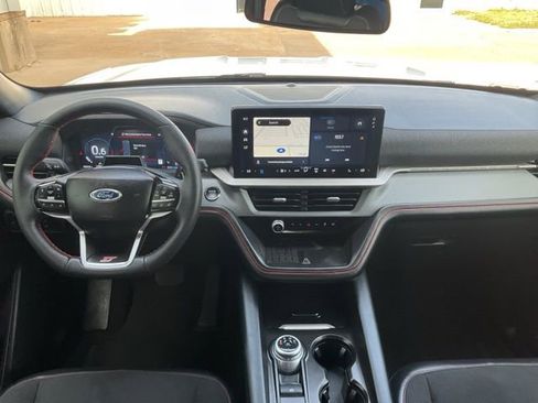 Used 2025 Ford Explorer ST AWD/4WD image 4