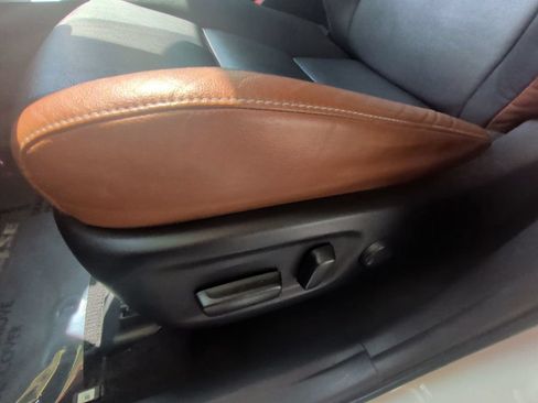 Used 2018 Toyota RAV4 SE w/ Power Extra Value Package FWD image 13
