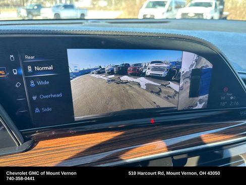 Used 2023 Cadillac Escalade Premium Luxury image 32