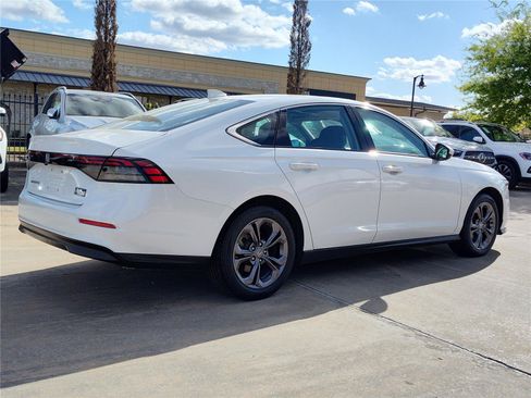 Used 2023 Honda Accord EX image 6