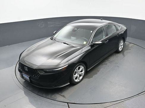 Certified 2024 Honda Accord LX image 32