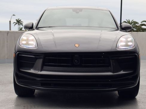 New 2026 Porsche Macan Turbo image 6