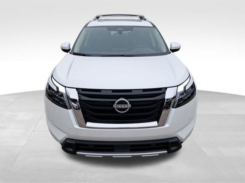 New 2025 Nissan Pathfinder SL w/ SL Premium Package image 9