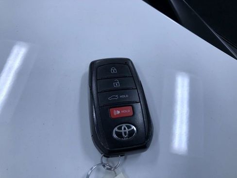 Used 2025 Toyota Camry LE image 32