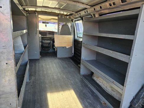 Used 2003 Chevrolet Express 2500 image 20