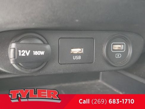 Used 2022 Hyundai Elantra Limited FWD image 30