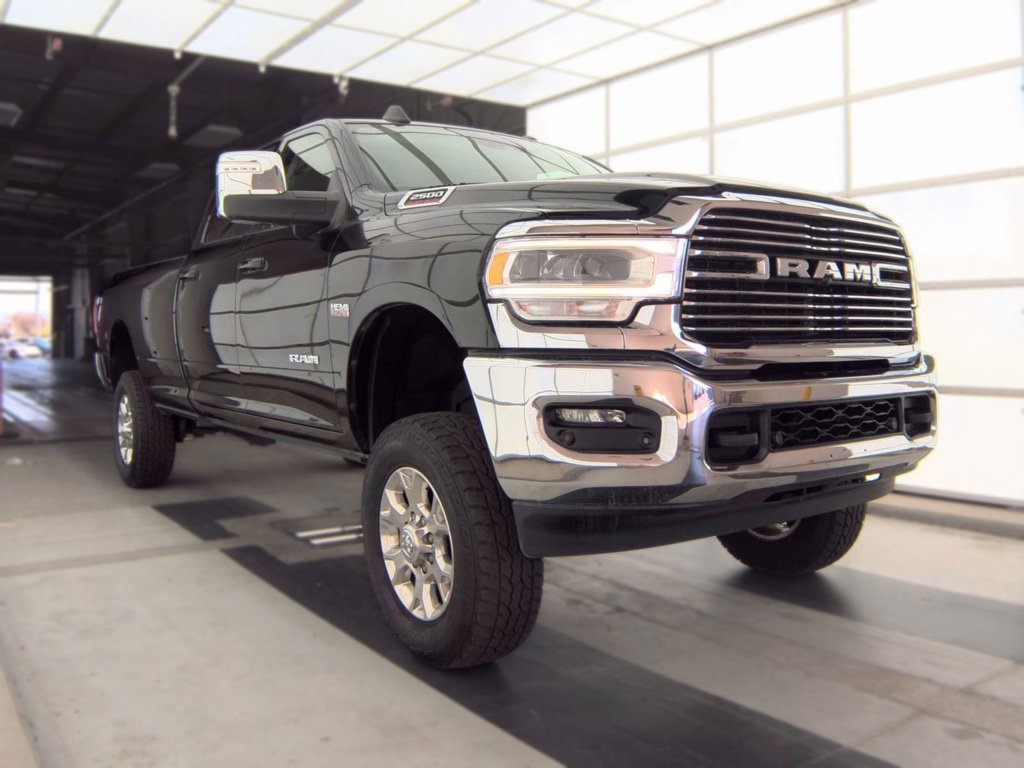 Used 2023 RAM 2500 Laramie AWD/4WD image 8