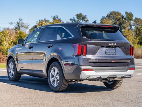 New 2026 Kia Sorento LX FWD image 3